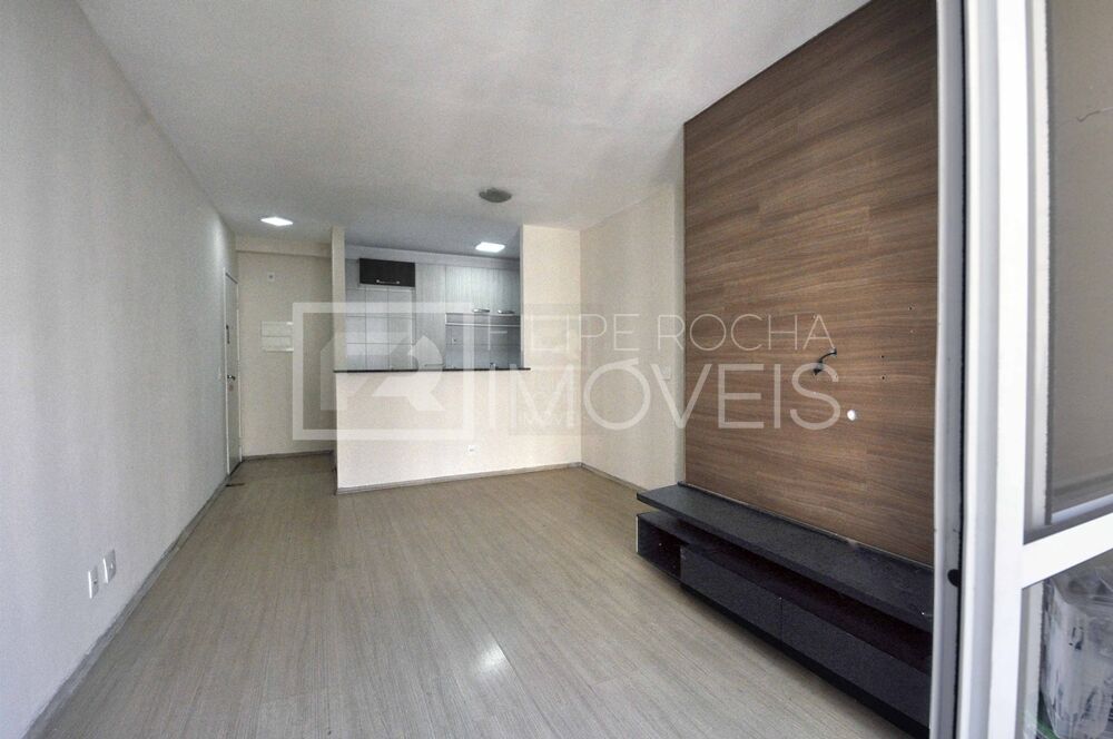 Apartamento à venda com 3 quartos, 68m² - Foto 2