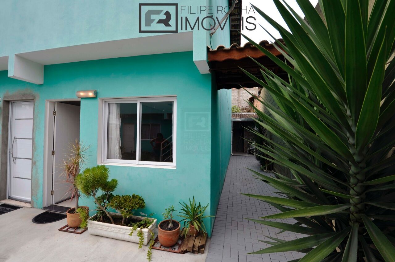 Casa de Condomínio para alugar com 2 quartos, 80m² - Foto 1