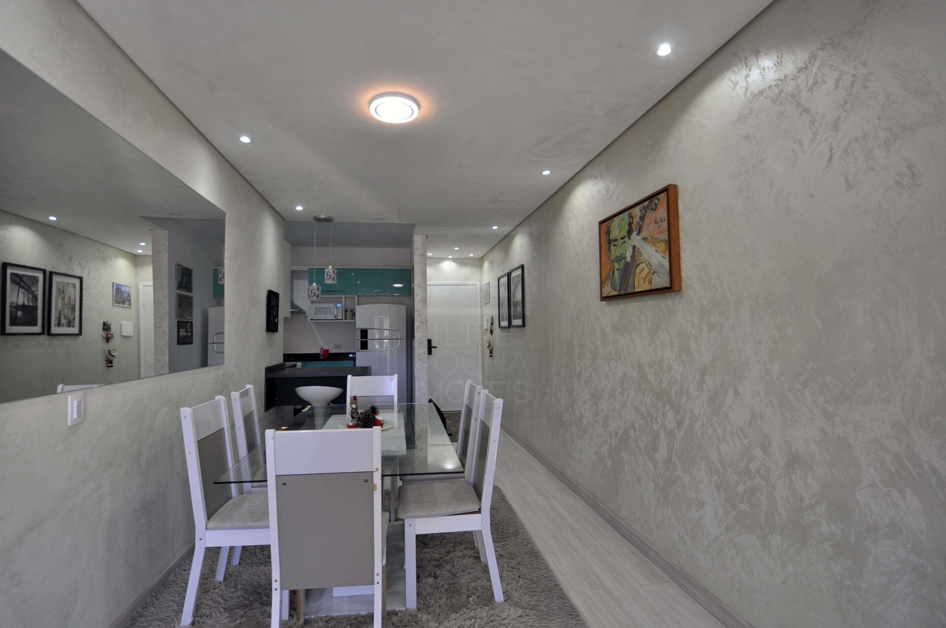 Apartamento à venda com 2 quartos, 62m² - Foto 2