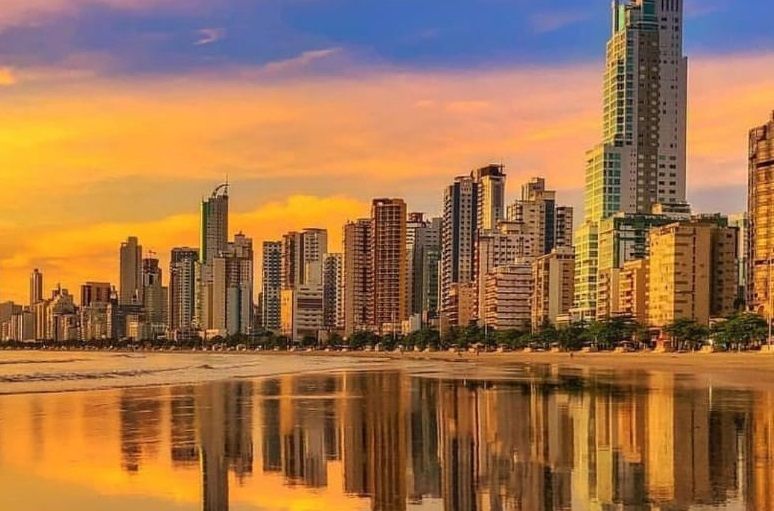 Karina Freitag Reis Corretora de imóveis - CRECI 38639F