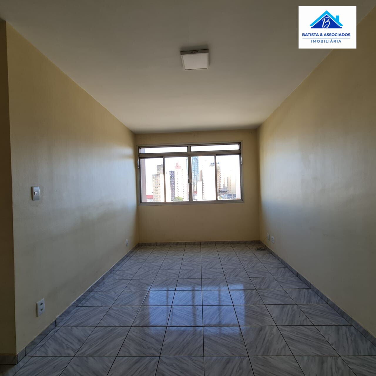 Apartamento à venda com 1 quarto, 55m² - Foto 1