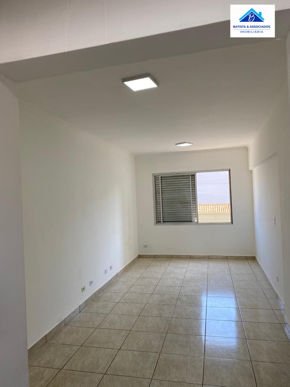 Apartamento à venda com 1 quarto, 31m² - Foto 2