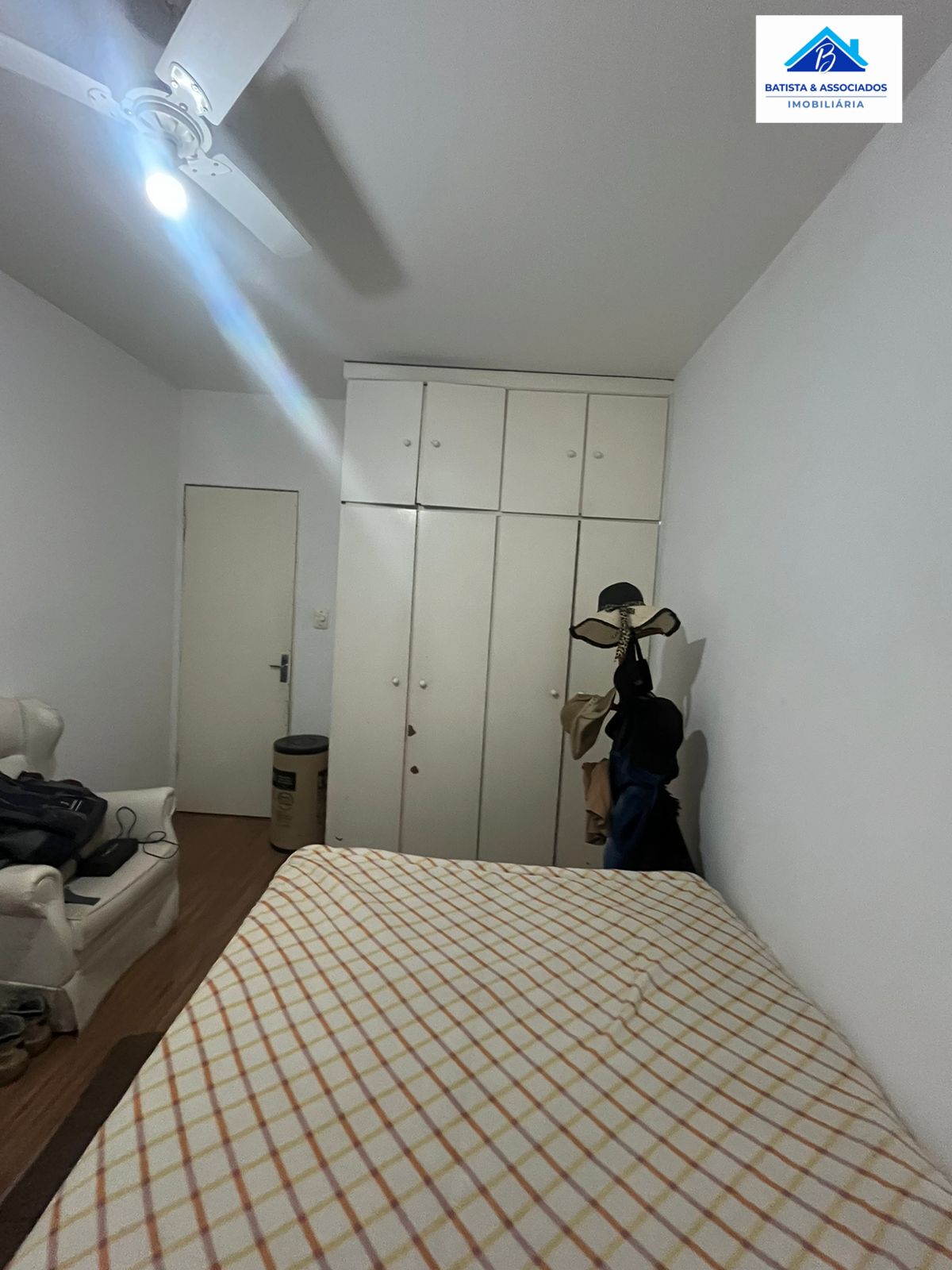 Apartamento à venda com 2 quartos, 75m² - Foto 4