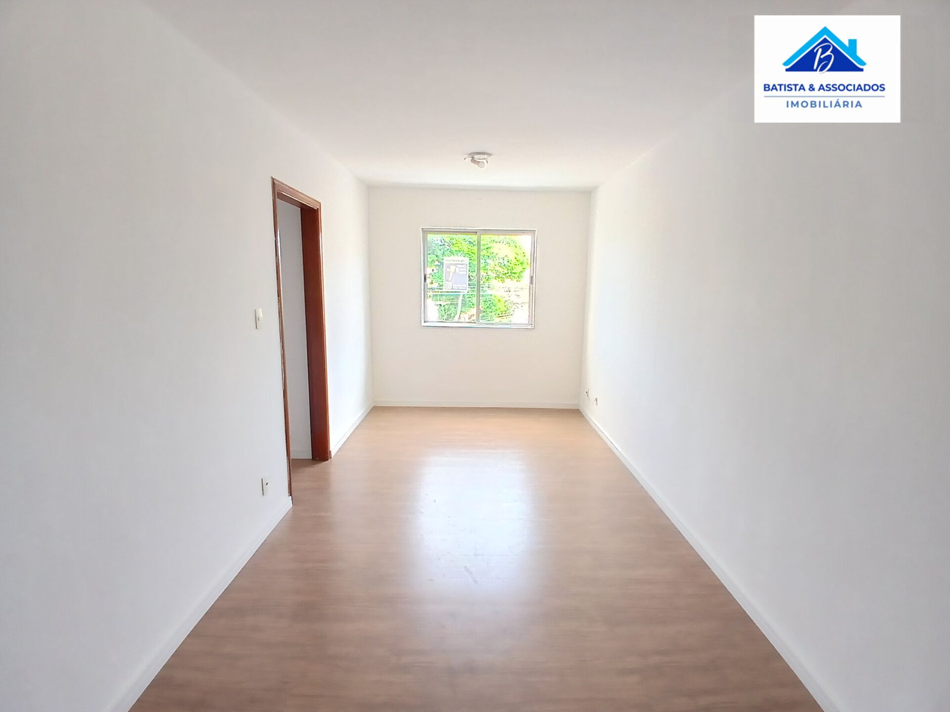 Apartamento à venda com 3 quartos, 75m² - Foto 1