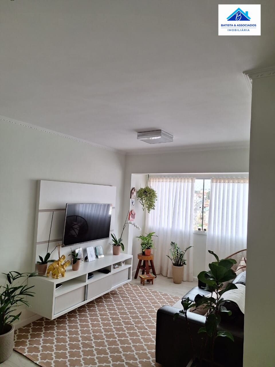 Apartamento à venda com 3 quartos, 80m² - Foto 2