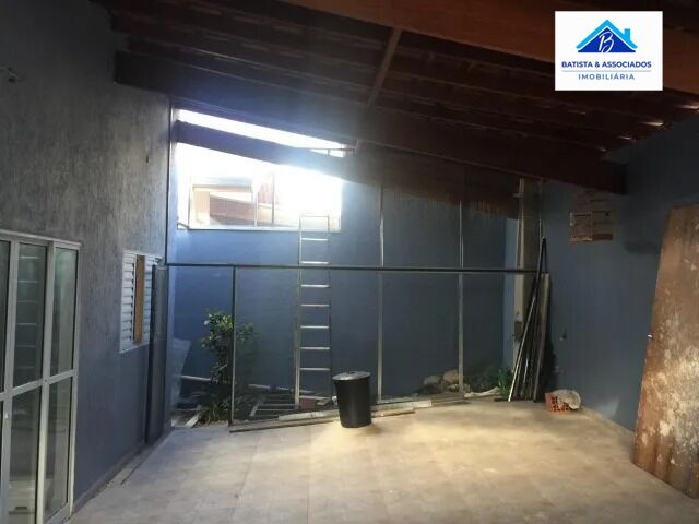 Casa à venda com 2 quartos, 200m² - Foto 11