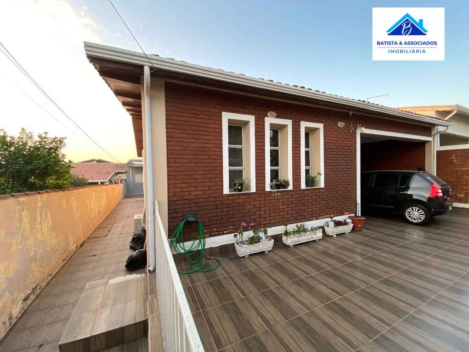 Casa à venda com 3 quartos, 370m² - Foto 2