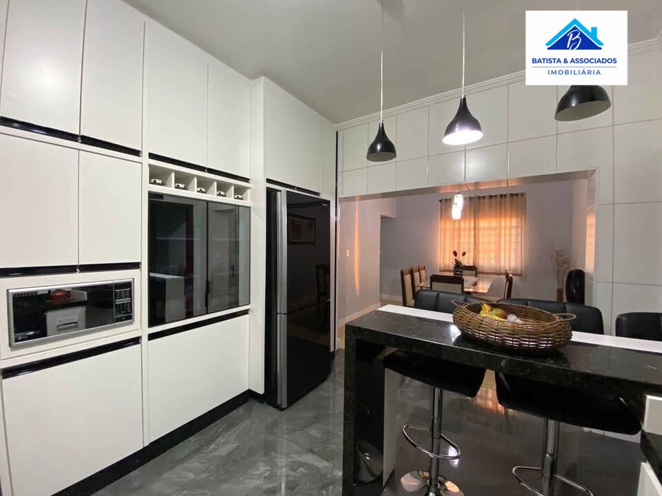 Casa à venda com 3 quartos, 370m² - Foto 12