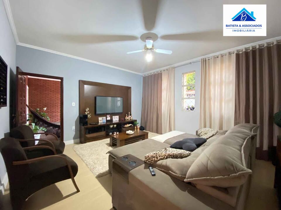 Casa à venda com 3 quartos, 370m² - Foto 3