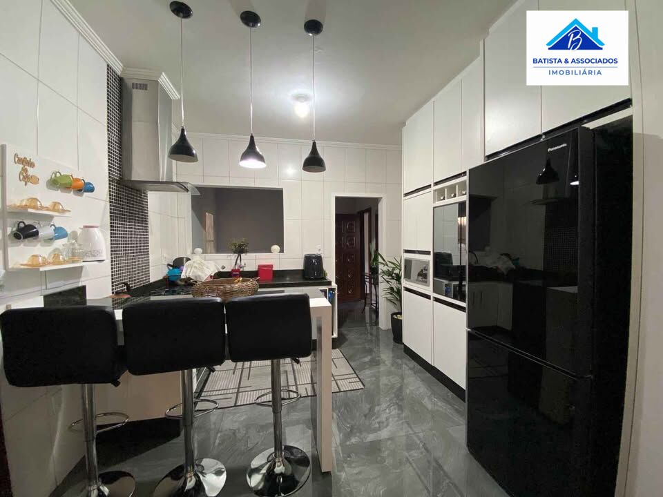 Casa à venda com 3 quartos, 370m² - Foto 13