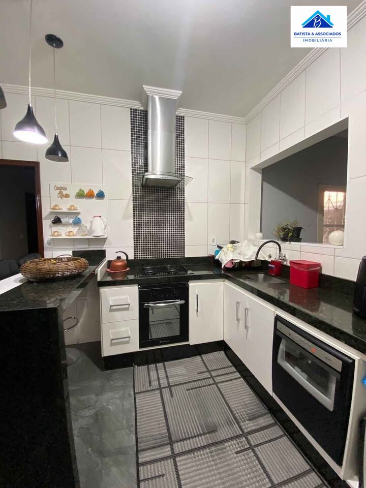 Casa à venda com 3 quartos, 370m² - Foto 14