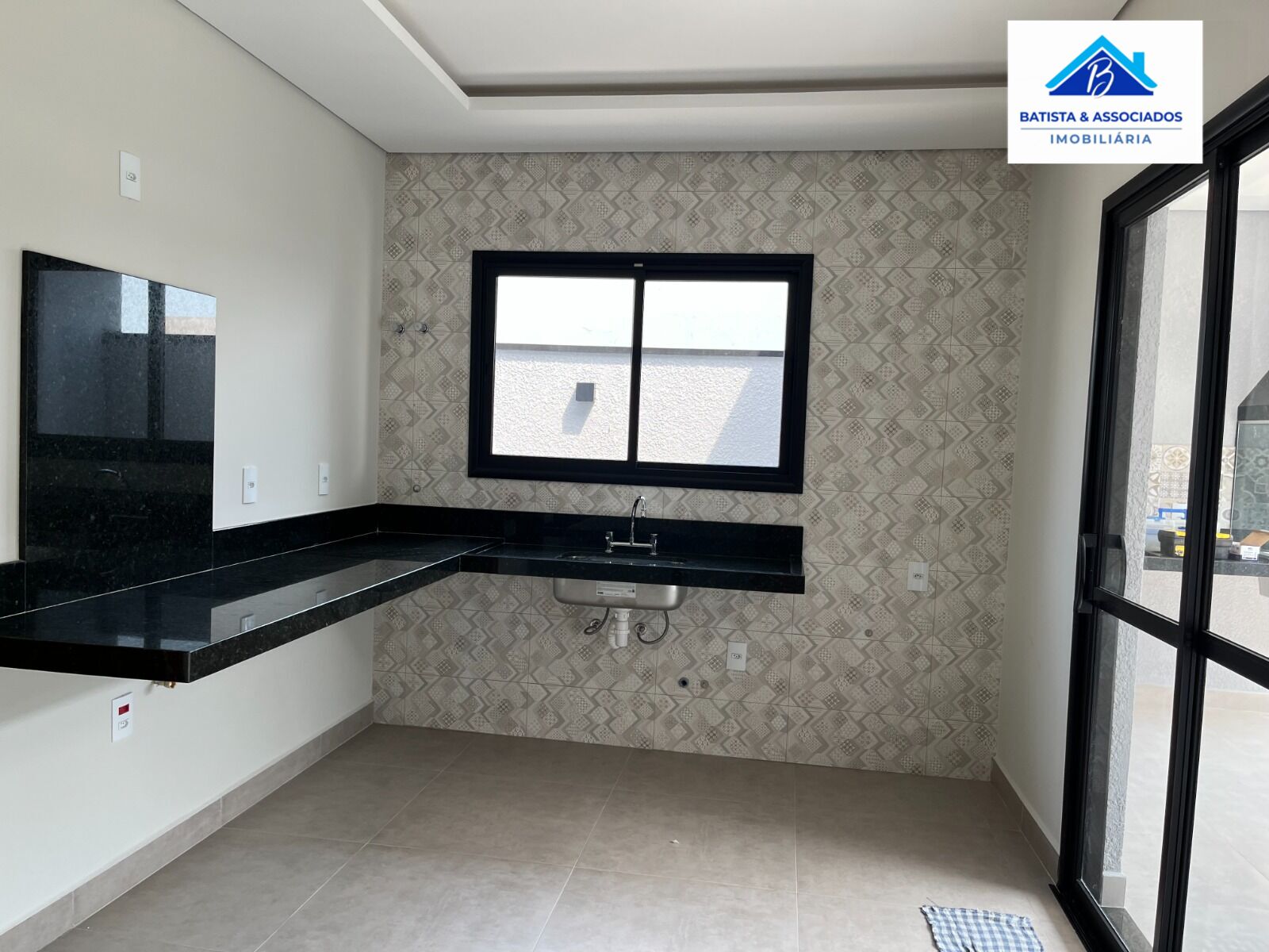 Casa à venda com 3 quartos, 172m² - Foto 6