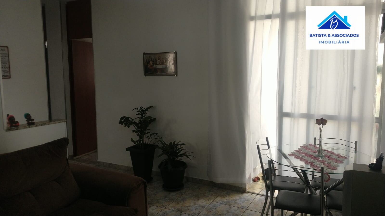 Apartamento à venda com 2 quartos, 60m² - Foto 1