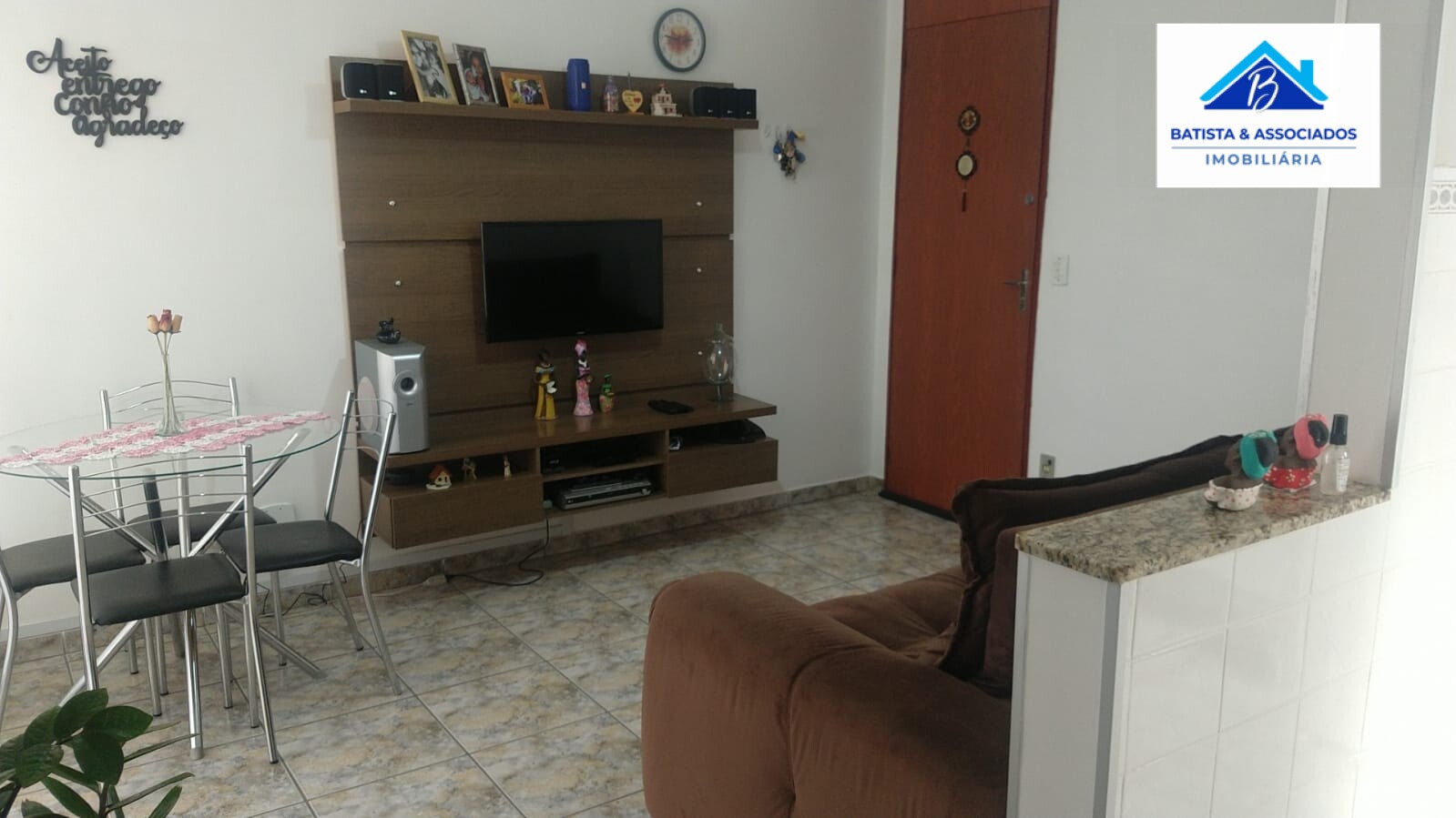 Apartamento à venda com 2 quartos, 60m² - Foto 2