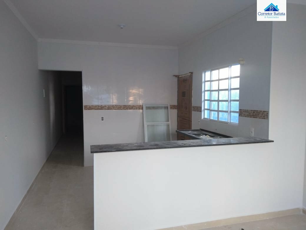 Casa à venda com 2 quartos, 55m² - Foto 3