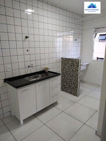 Apartamento à venda com 2 quartos, 60m² - Foto 2