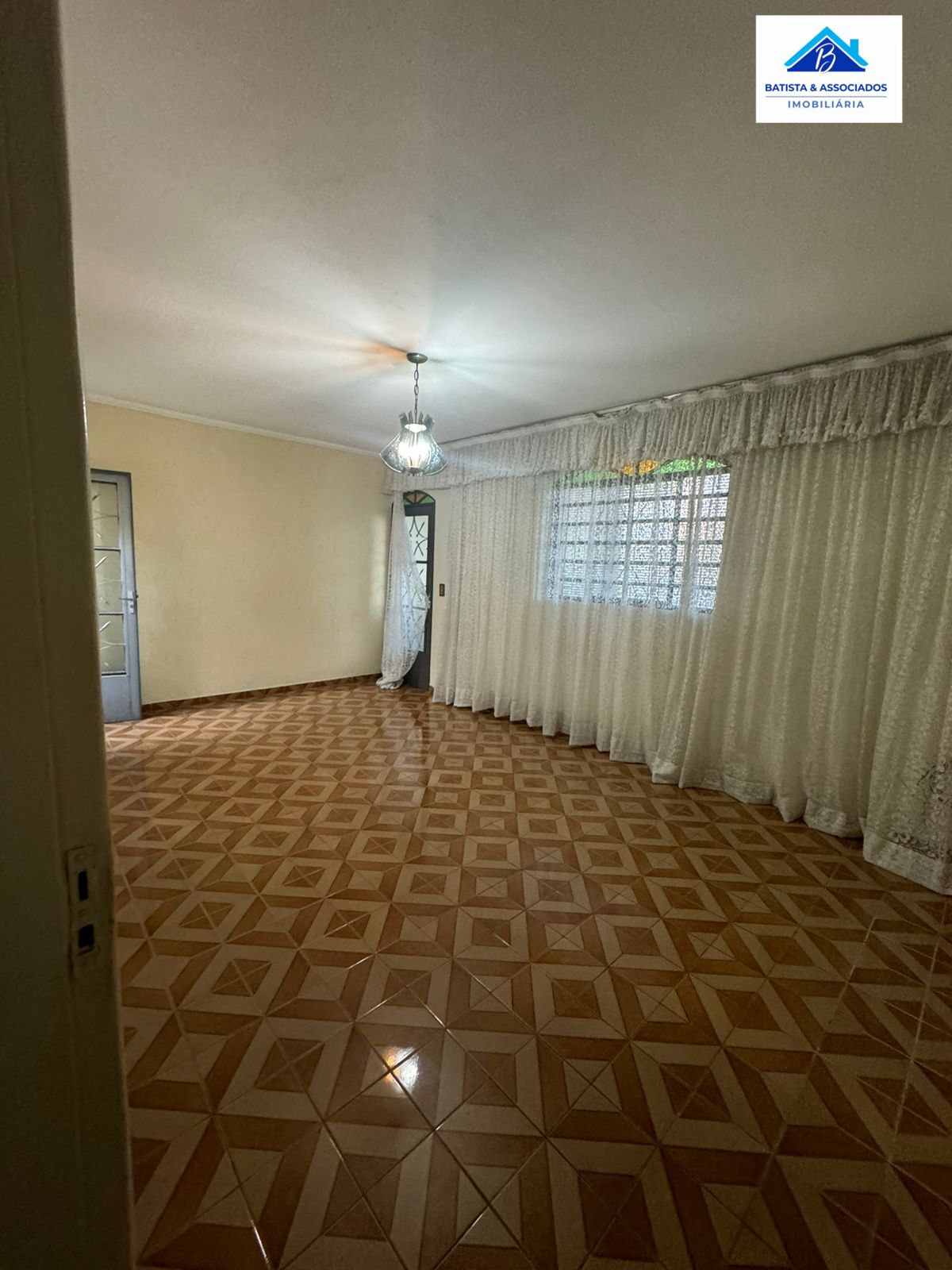 Casa à venda com 3 quartos, 140m² - Foto 2