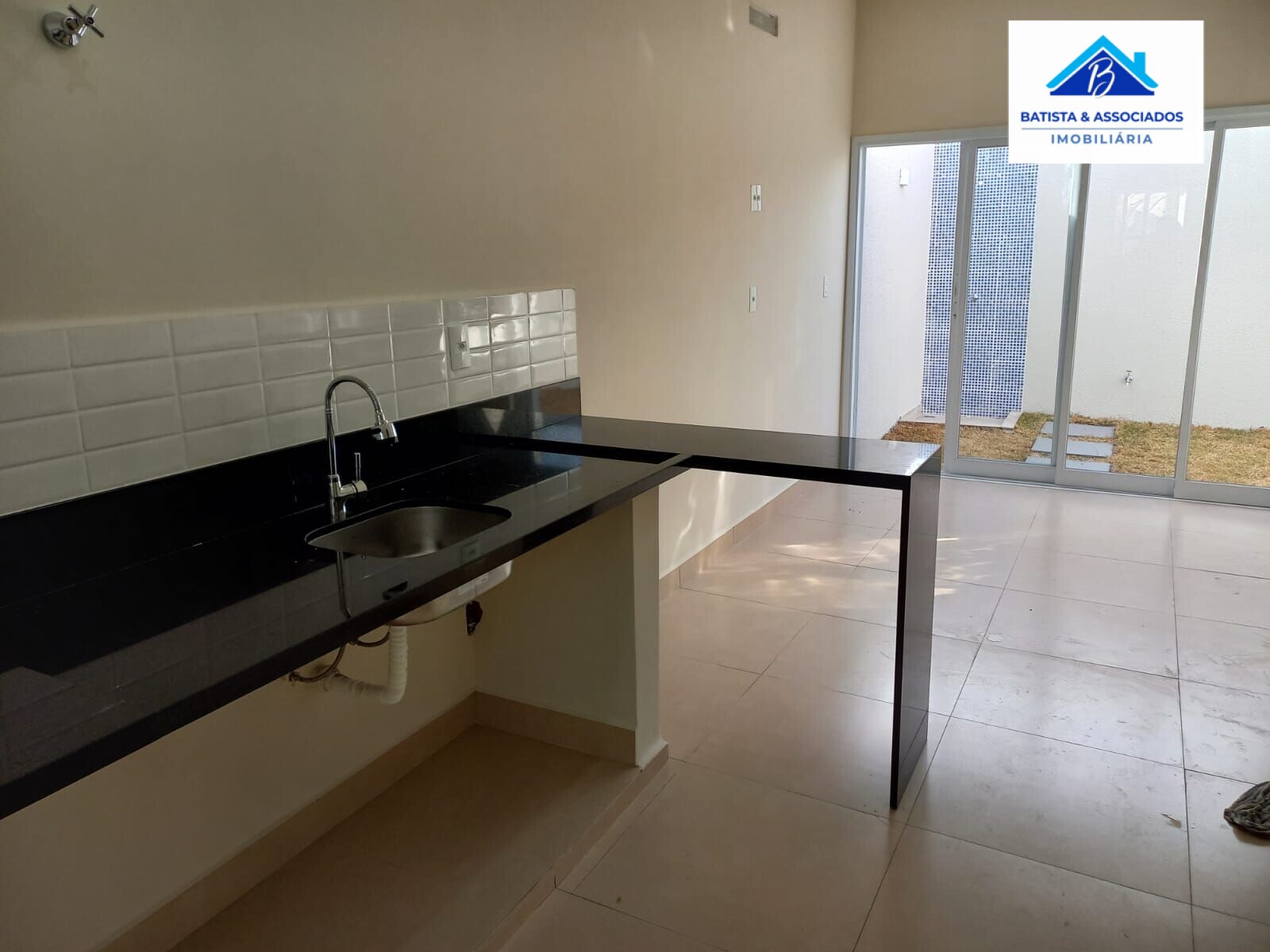 Casa à venda com 3 quartos, 126m² - Foto 12