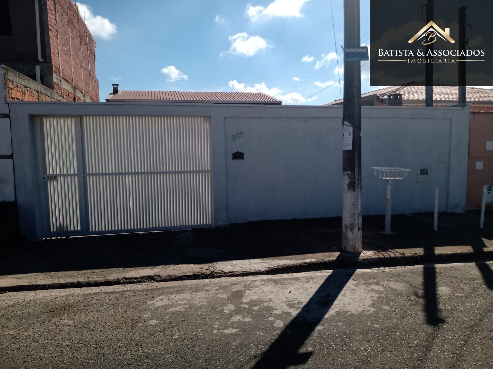 Sobrado, 3 quartos, 218 m² - Foto 1
