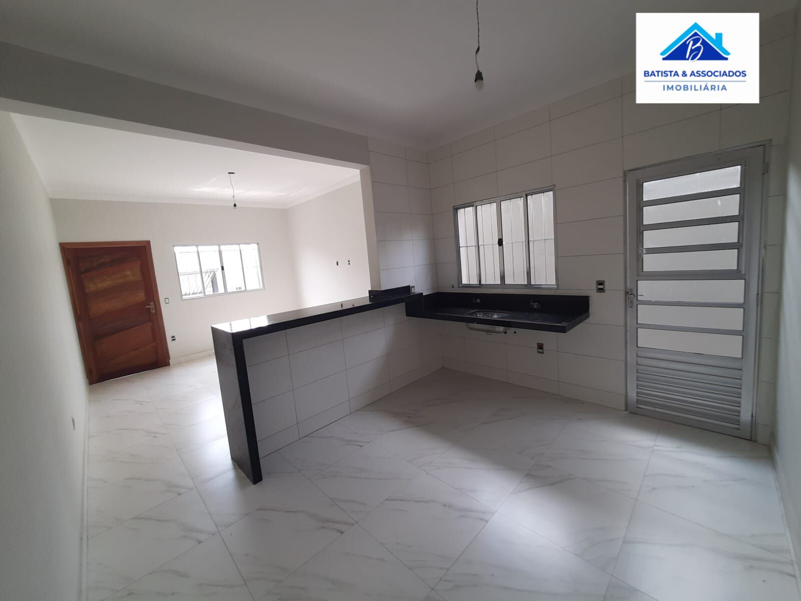 Casa à venda com 2 quartos, 82m² - Foto 5