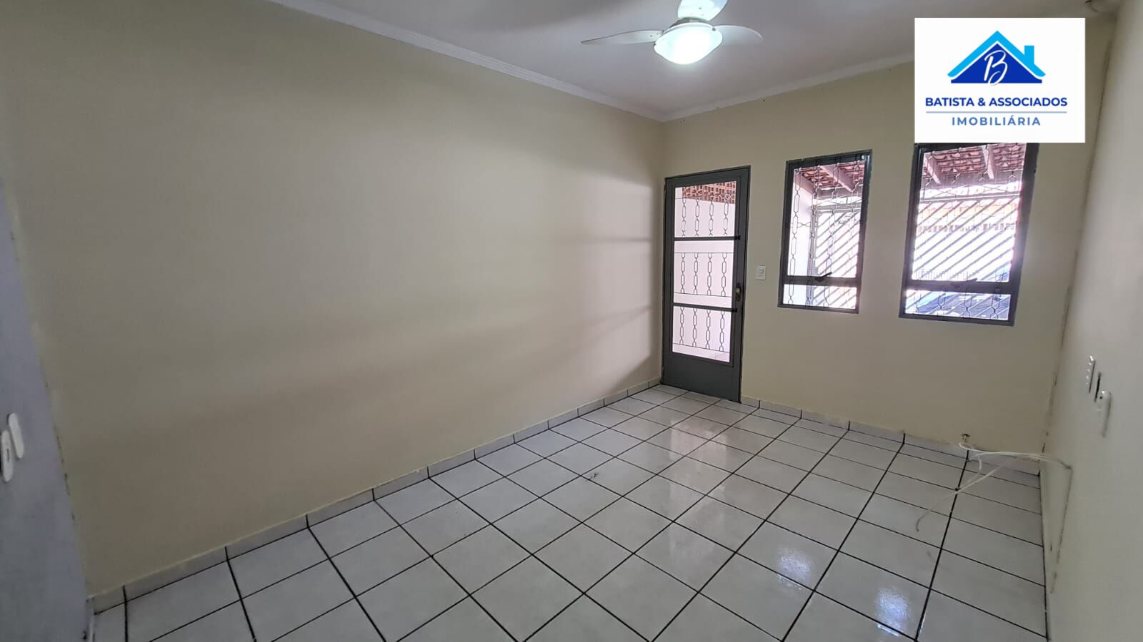 Casa à venda com 3 quartos, 80m² - Foto 6