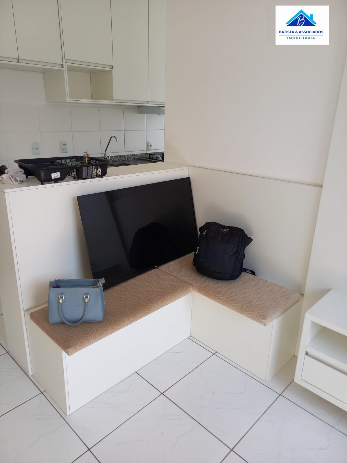 Apartamento à venda com 2 quartos, 42m² - Foto 3