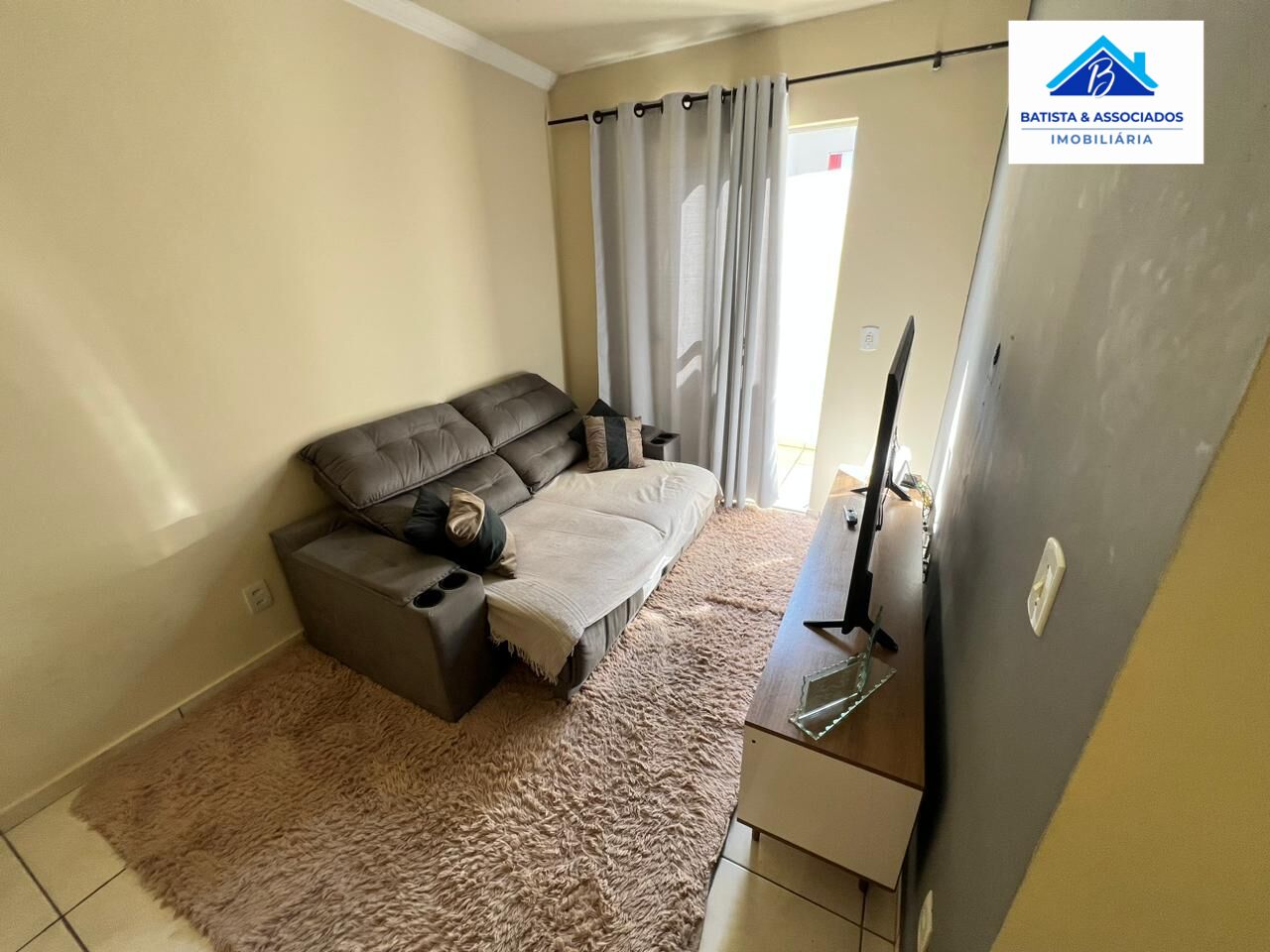 Apartamento à venda com 2 quartos, 60m² - Foto 2