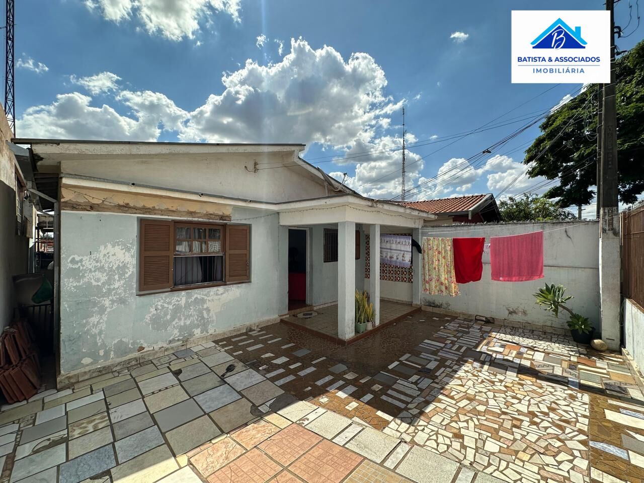 Casa à venda com 2 quartos, 250m² - Foto 2