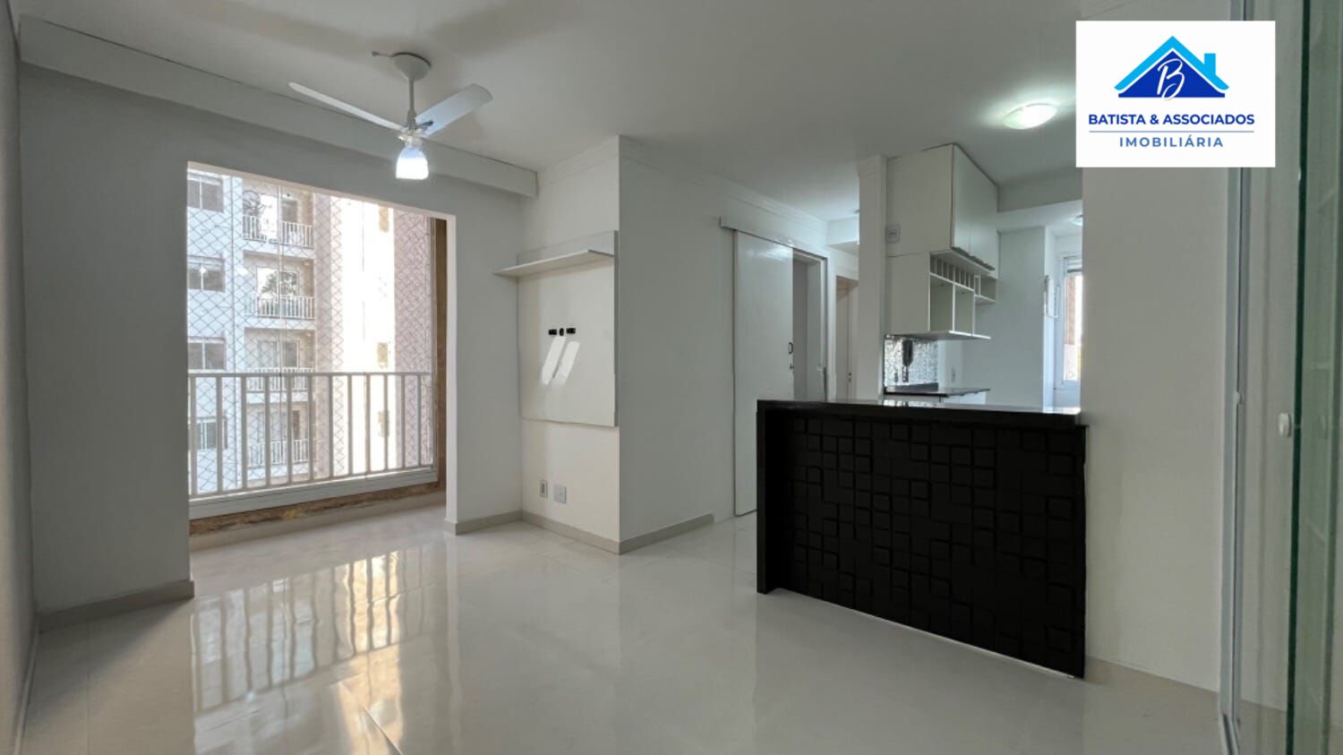 Apartamento à venda com 2 quartos, 49m² - Foto 2