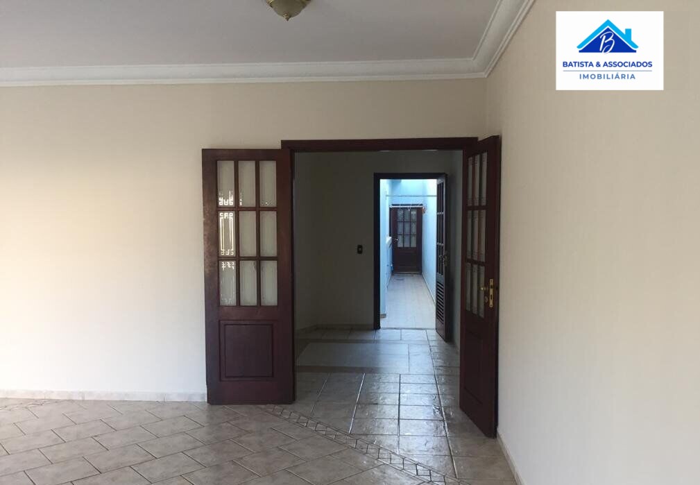 Casa à venda com 4 quartos, 380m² - Foto 22