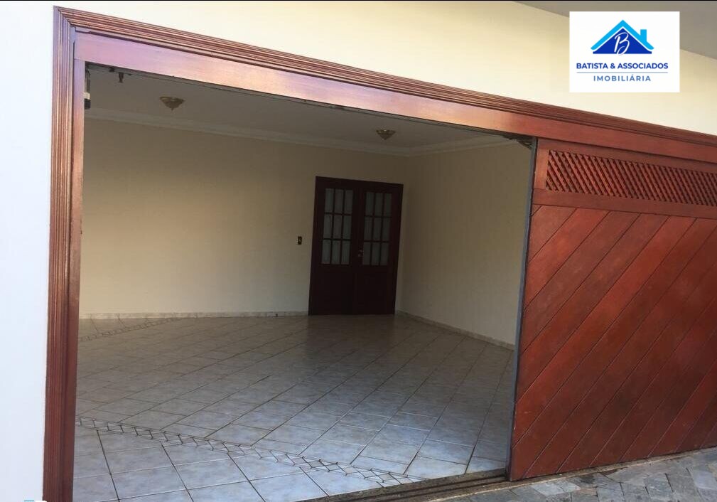 Casa à venda com 4 quartos, 380m² - Foto 13