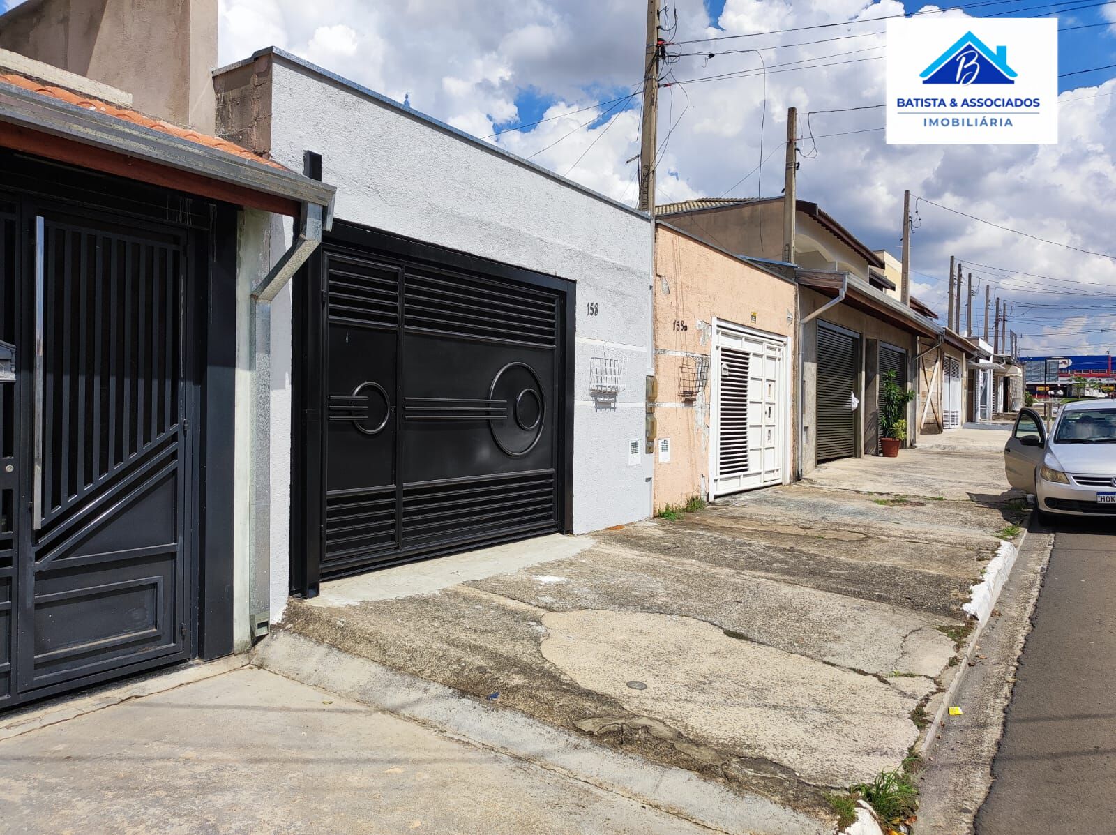 Casa à venda com 2 quartos, 70m² - Foto 2