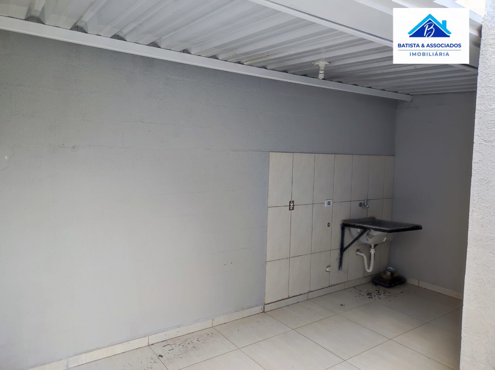 Casa à venda com 2 quartos, 70m² - Foto 18