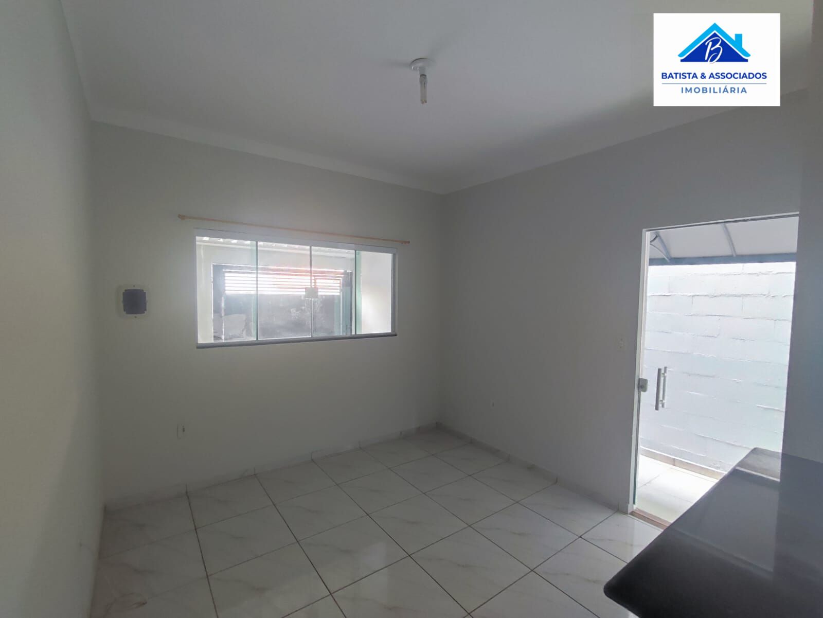 Casa à venda com 2 quartos, 70m² - Foto 6