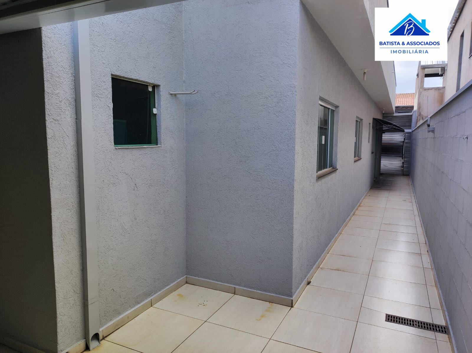 Casa à venda com 2 quartos, 70m² - Foto 16