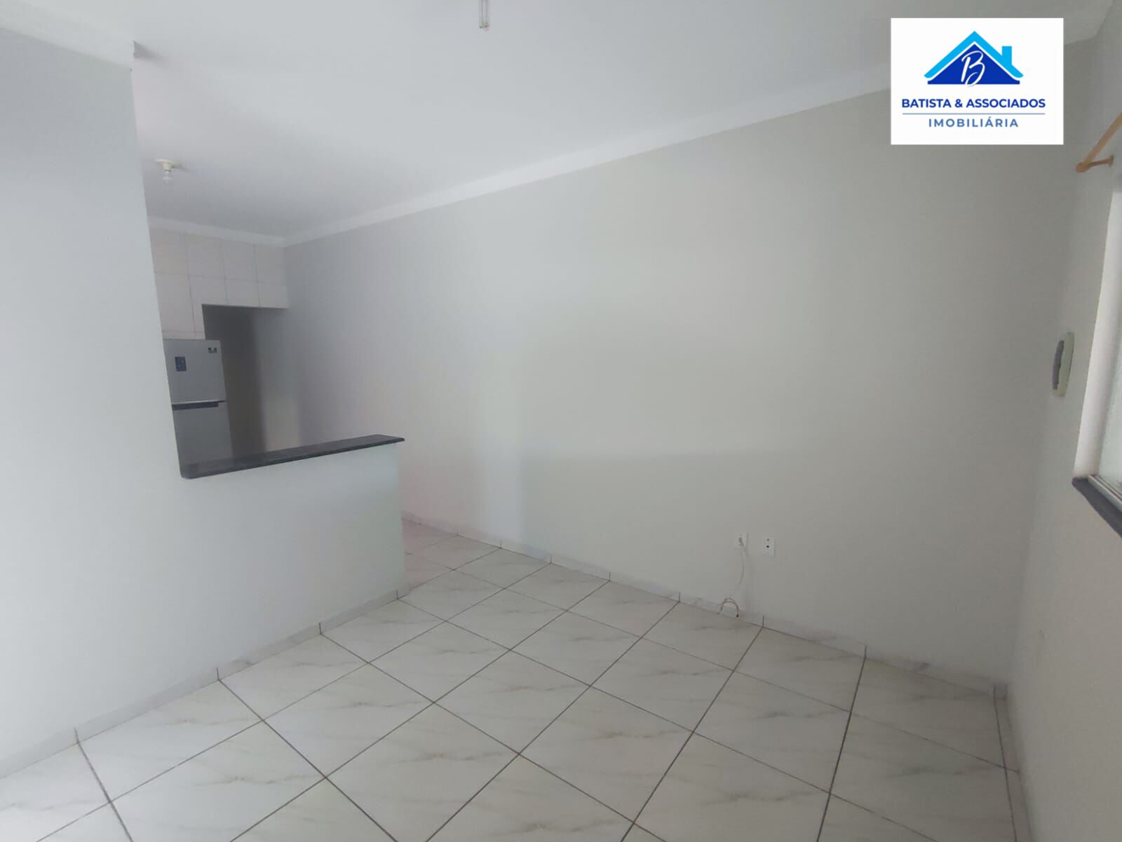 Casa à venda com 2 quartos, 70m² - Foto 8