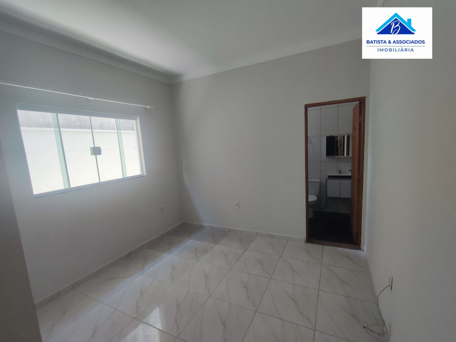 Casa à venda com 2 quartos, 70m² - Foto 7