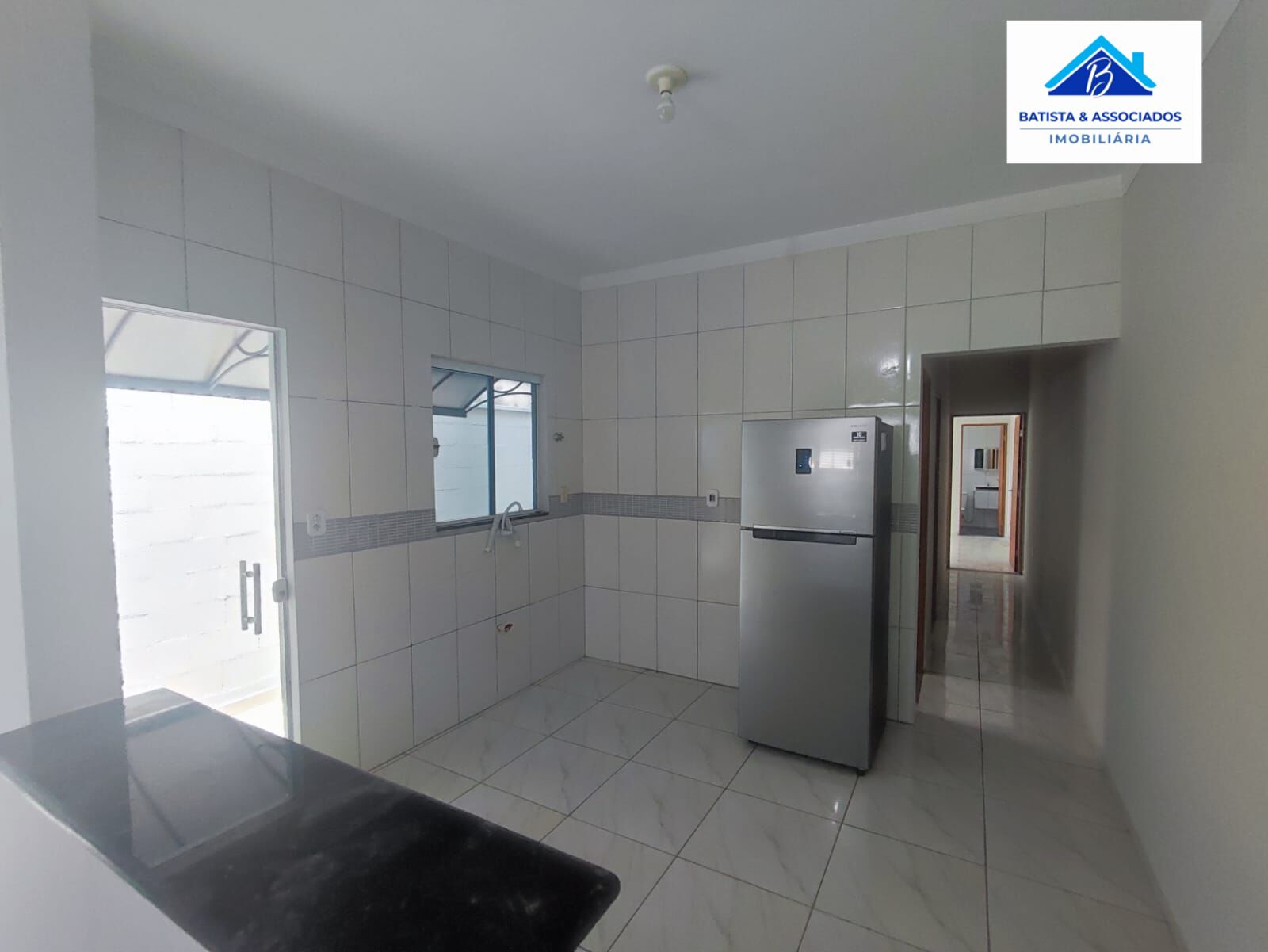 Casa à venda com 2 quartos, 70m² - Foto 9