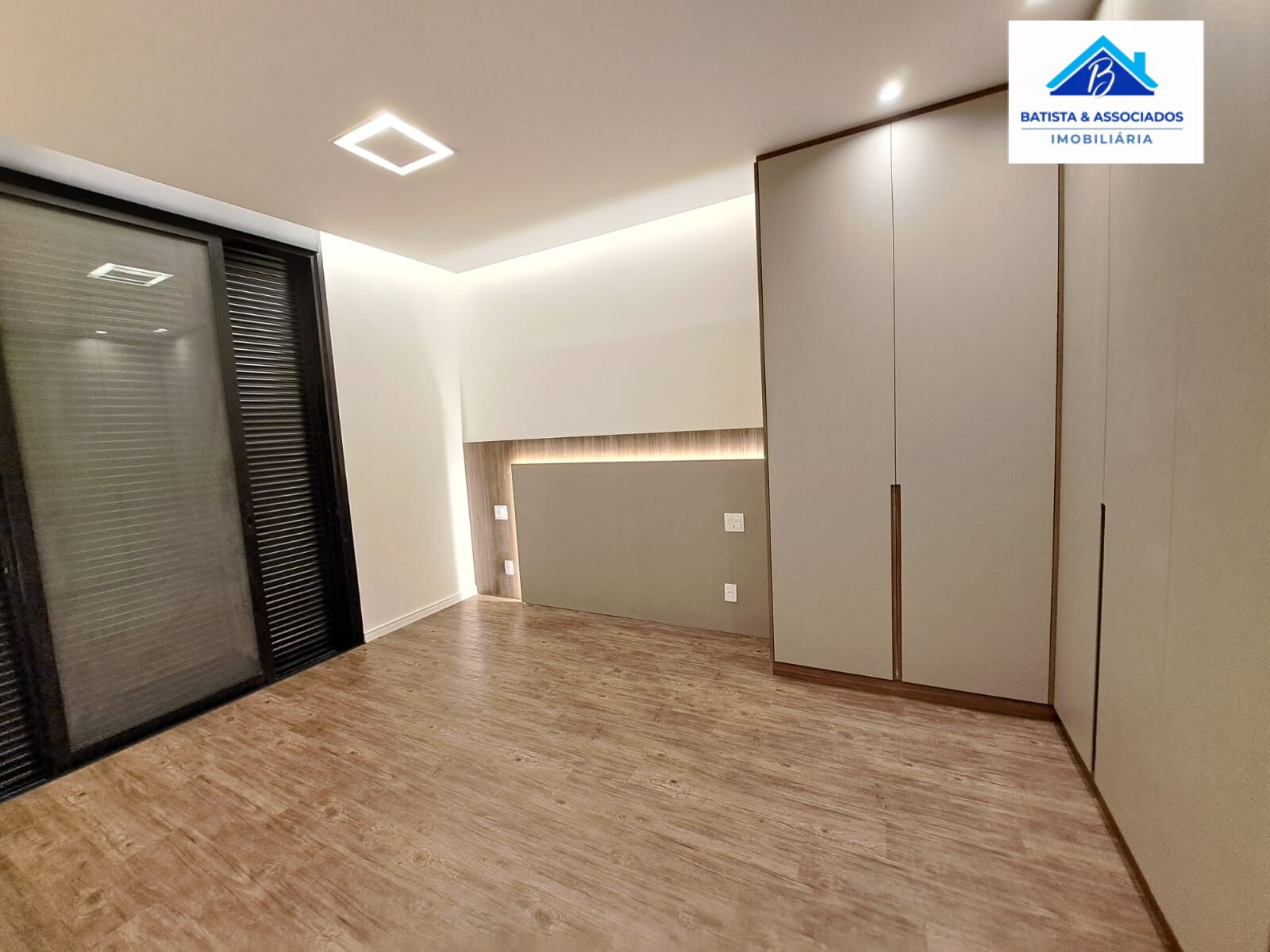 Casa à venda com 4 quartos, 398m² - Foto 15