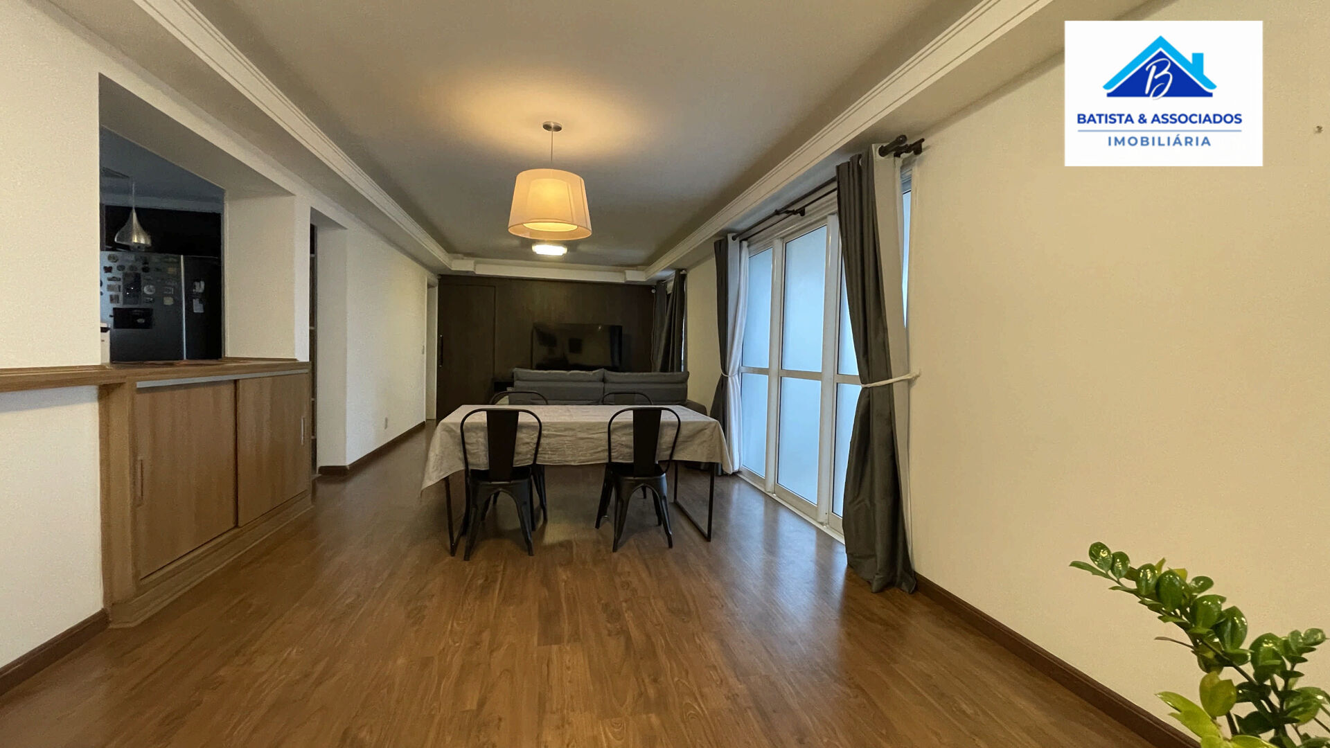 Apartamento à venda com 3 quartos, 111m² - Foto 2