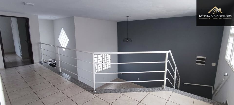 Casa, 4 quartos, 240 m² - Foto 4