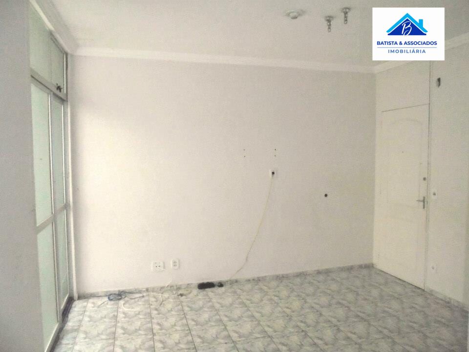 Apartamento à venda com 2 quartos, 65m² - Foto 3