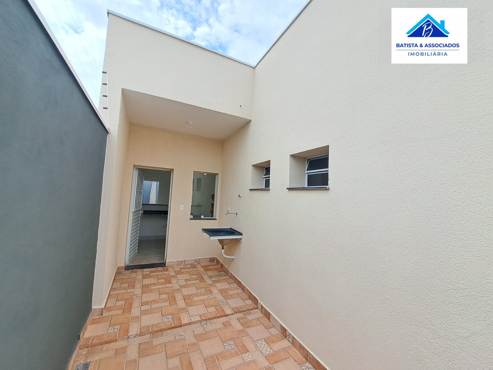 Casa à venda com 2 quartos, 58m² - Foto 12