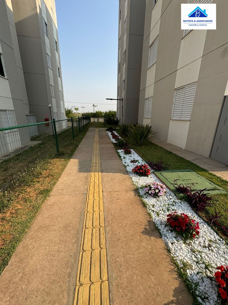 Apartamento à venda com 2 quartos, 42m² - Foto 9