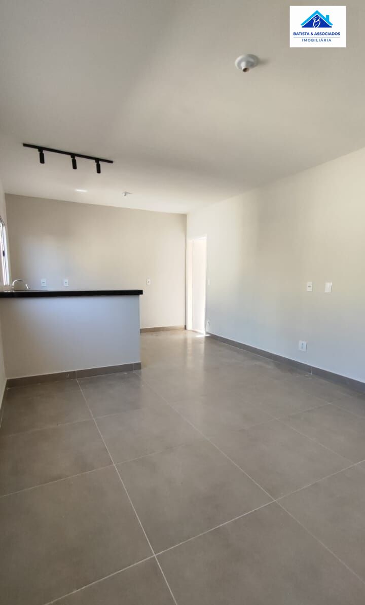 Casa à venda com 3 quartos, 76m² - Foto 5