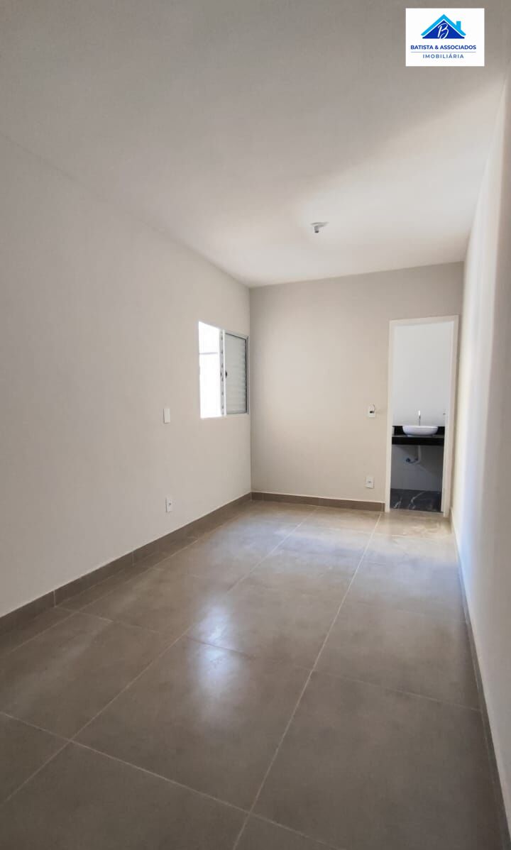 Casa à venda com 3 quartos, 76m² - Foto 13