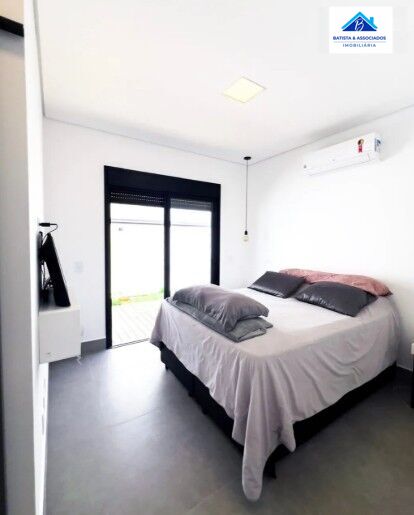 Casa à venda com 3 quartos, 220m² - Foto 10