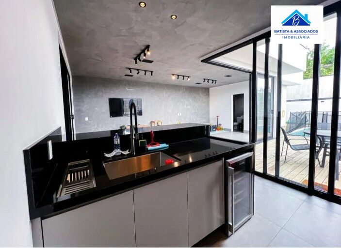 Casa à venda com 3 quartos, 220m² - Foto 6
