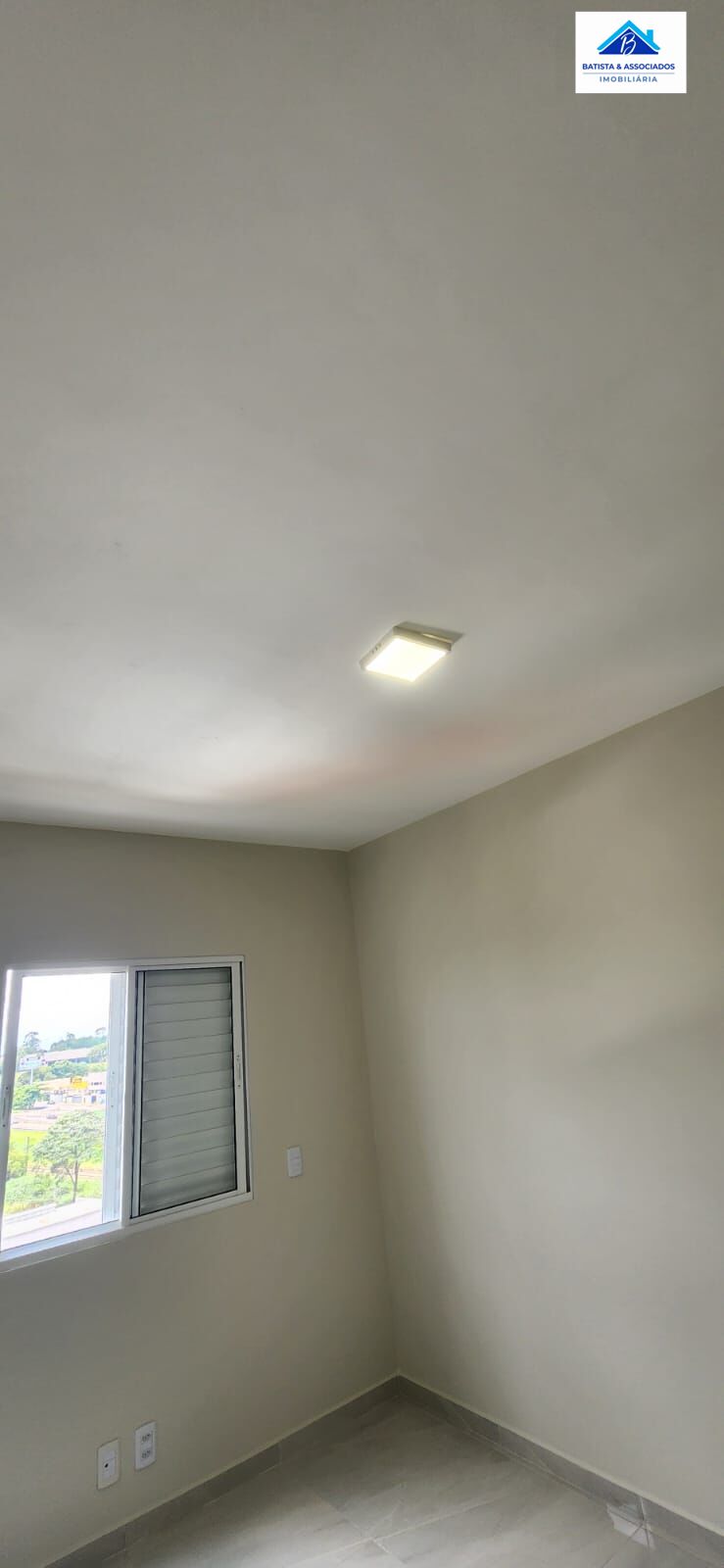 Apartamento à venda com 2 quartos, 57m² - Foto 2