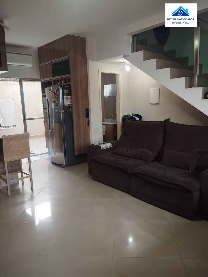 Sobrado à venda com 2 quartos, 65m² - Foto 1